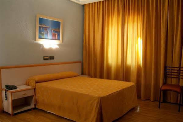 Hotel Verona Puertollano Exterior foto