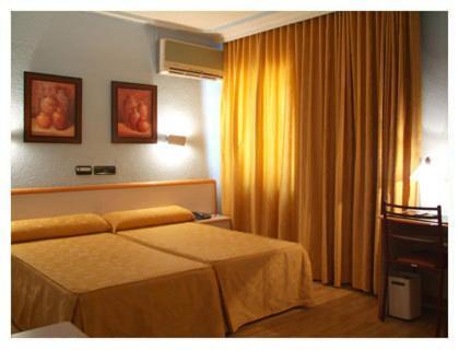 Hotel Verona Puertollano Exterior foto